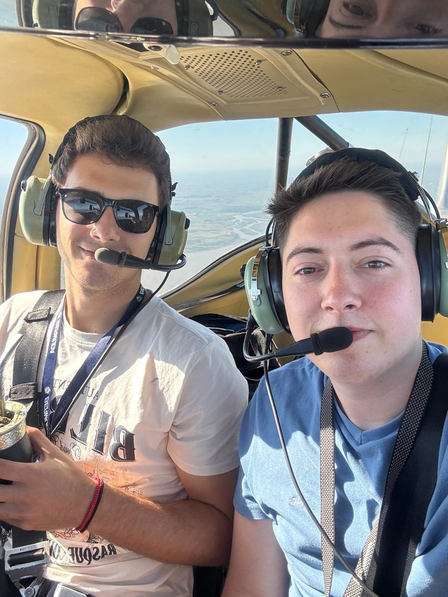 Alumnos en vuelo